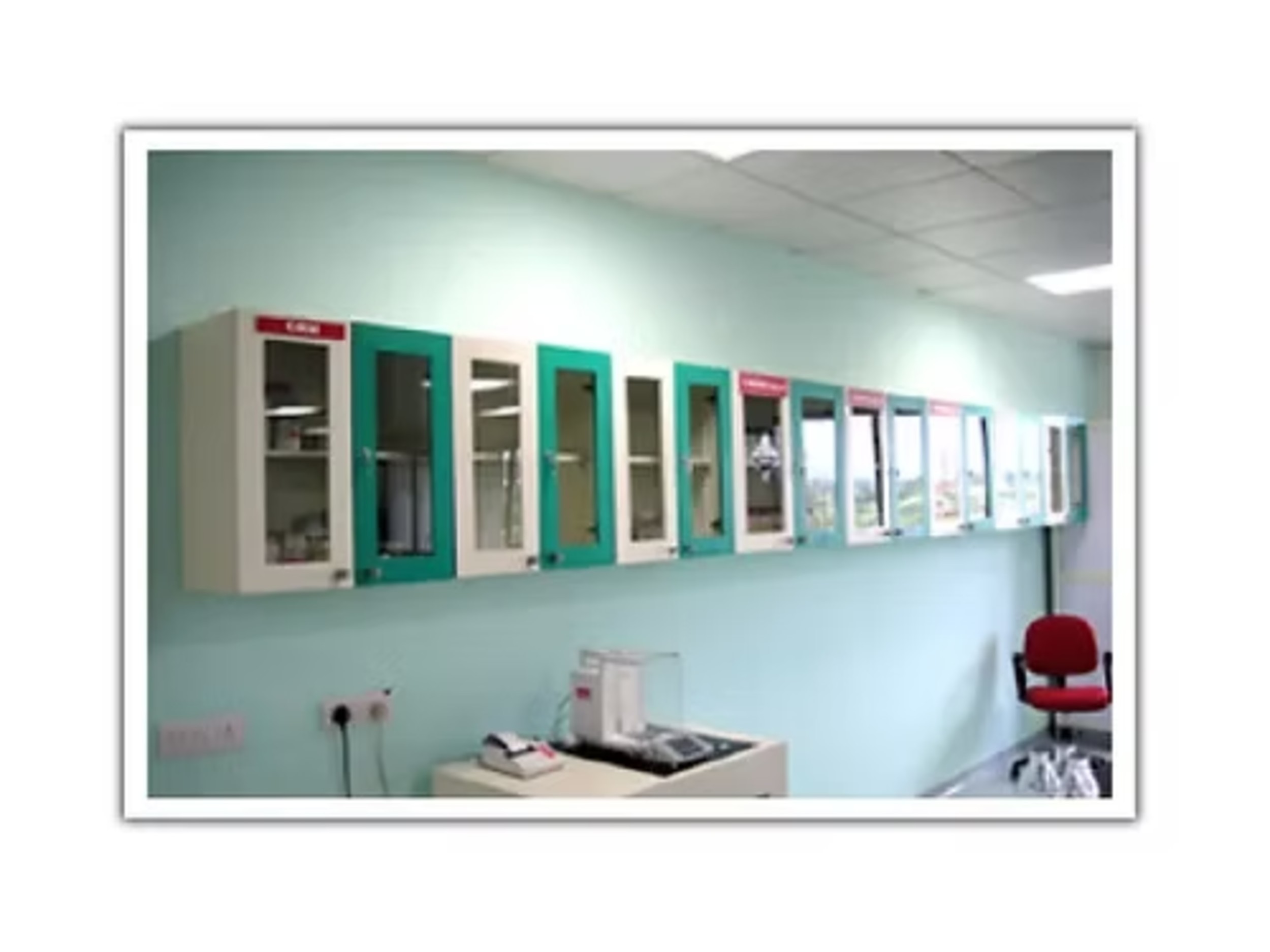 LAB STORAGE WALL CUPBOARD