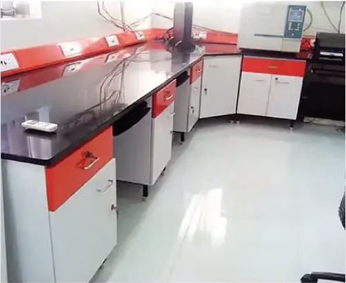 SCIENCE LAB TABLES